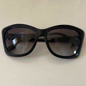 Tom Ford Lana cat eye black gradient sunglasses